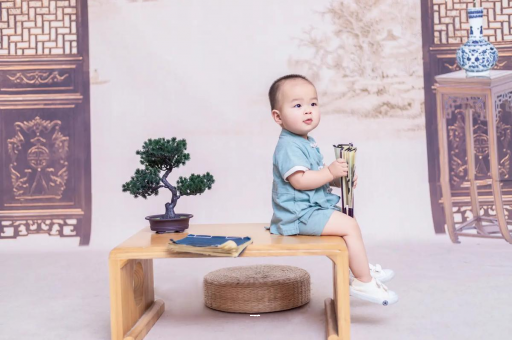 吕梁宝宝几个月可以笑出声